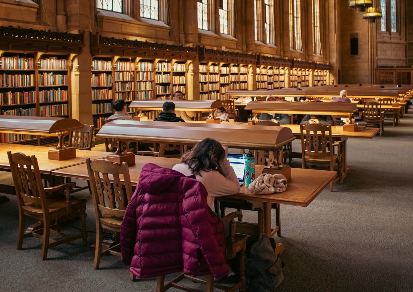 AI feedback for students during study in a university library